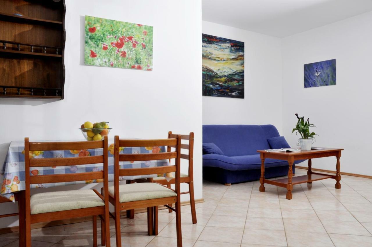 Apartmani Novotny Plavi Banjol 외부 사진